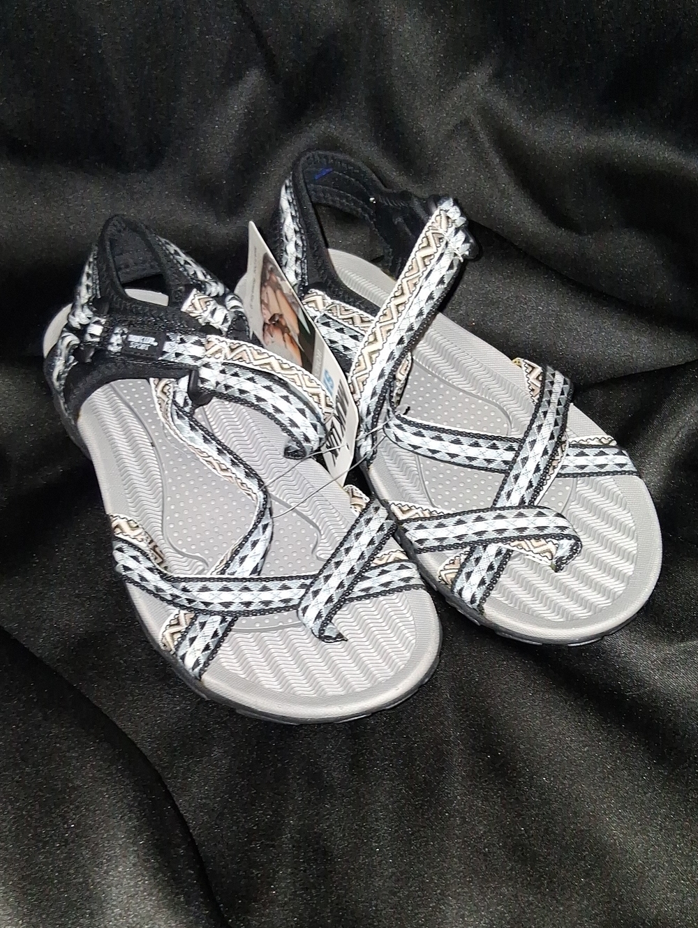 Muk Luks Sport Hiking Sandals - 10 - Gray Black White